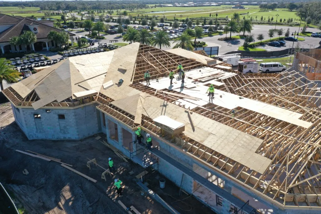 Lakewood National Clubhouse image 4