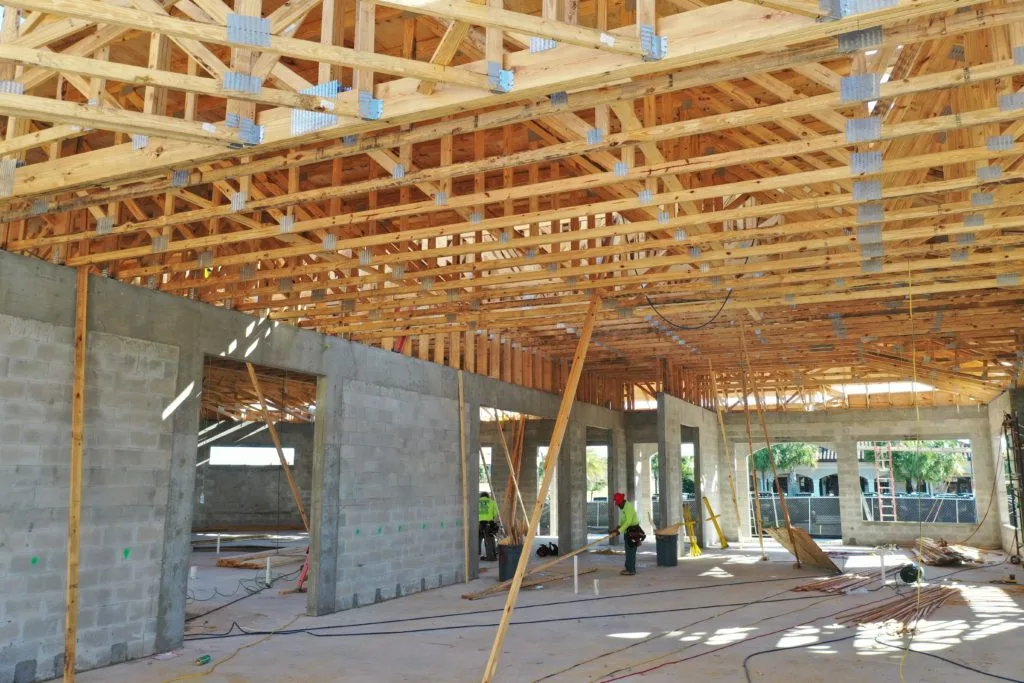 Lakewood National Clubhouse image 6