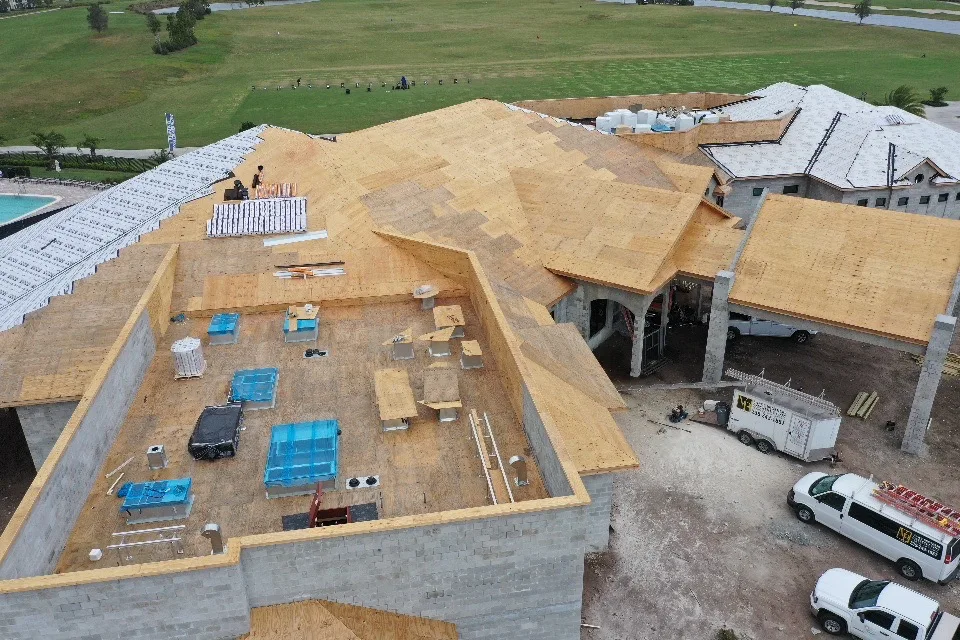 Lakewood National Clubhouse image 11