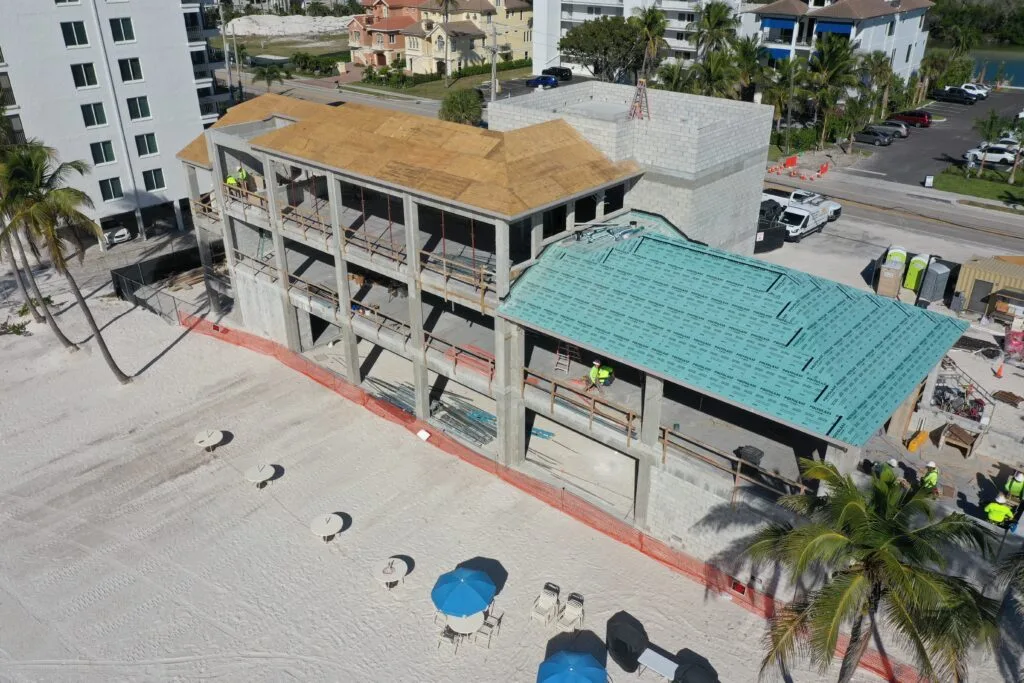 Hickory Blvd at Commons Beach Club